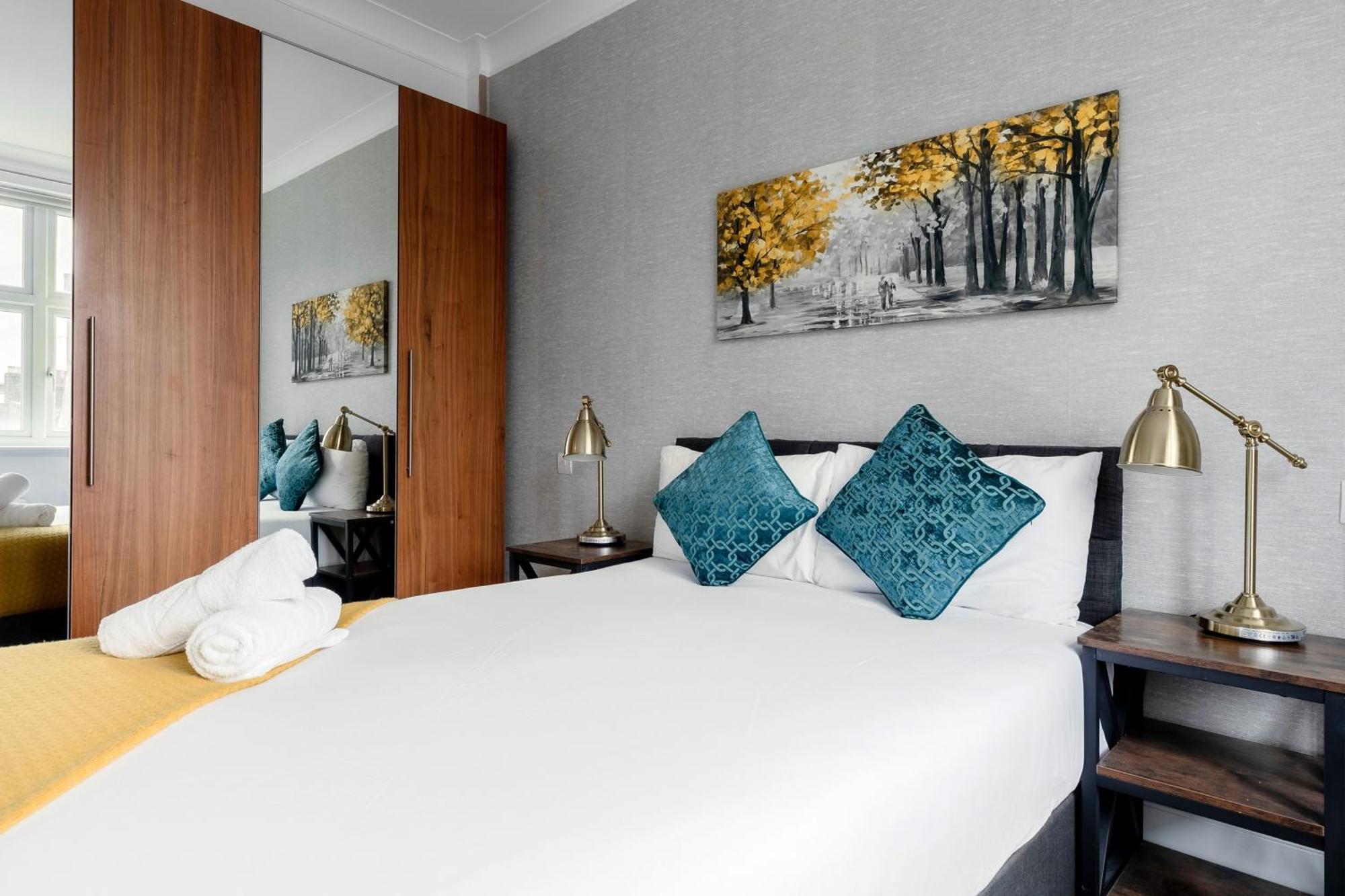Marble Arch Apartments London Room photo