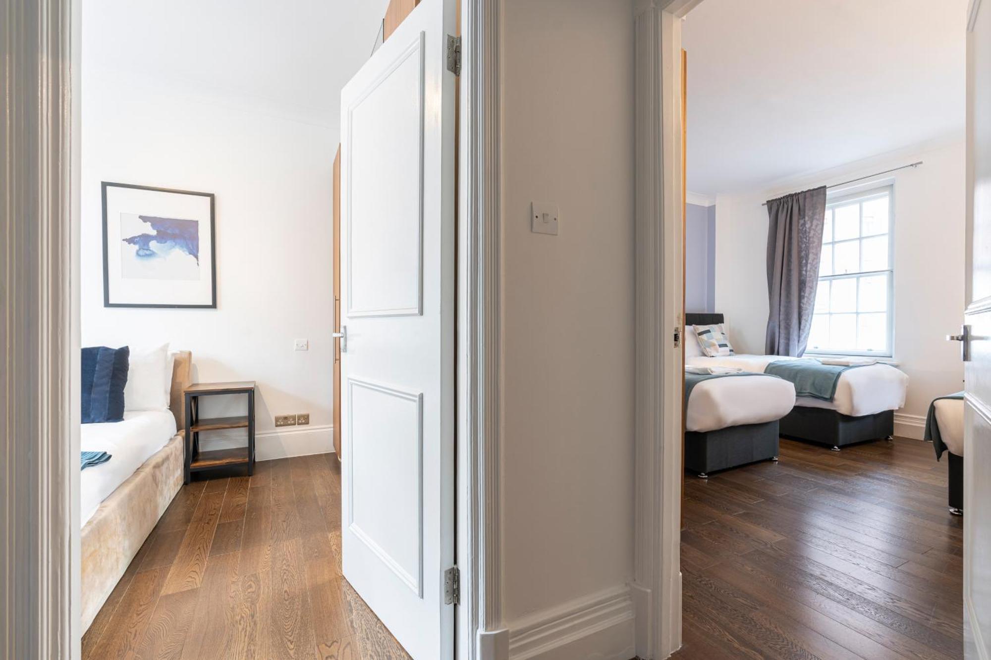 Marble Arch Apartments London Room photo